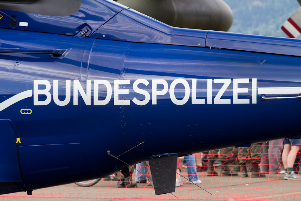 Airpower11 - les hélico. - Polizei - close-up.