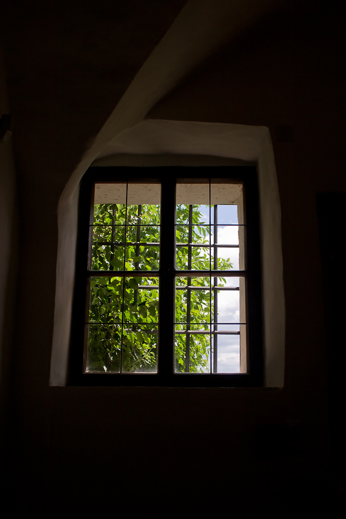 Forteresse Hohensalzburg - Une fenêtre en clair obscure.