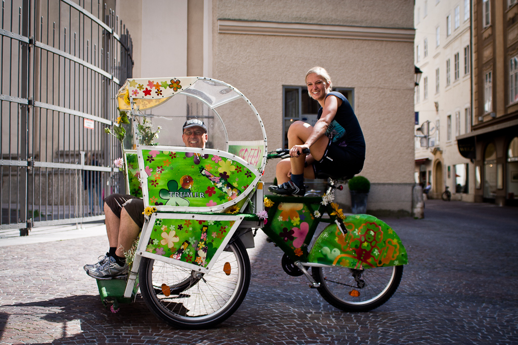 Salzbourg - Au détour d'une rue, un drôle de deux roues fait une pause.