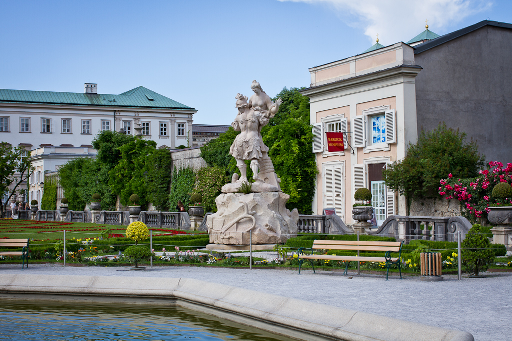 Salzbourg - Mirabell park - statue.